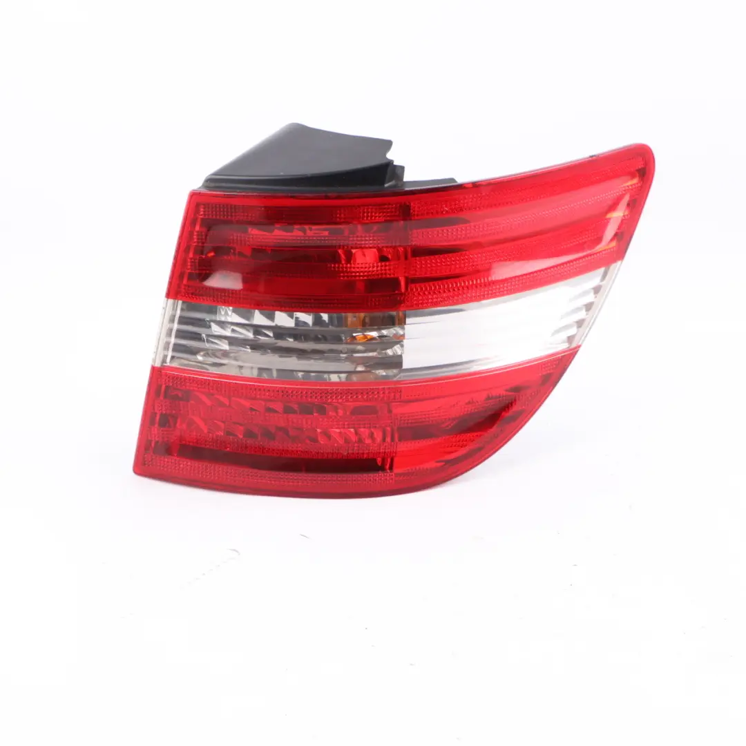 Taillight Rear Right O/S Lamp Rear Side Panel Light to Mercedes W245 with Part number A1698202264 Mercedes W245 Taillight Rear Right O/S Lamp Rear Side Panel Light - SKU A1698202264 - Part number A1698202264