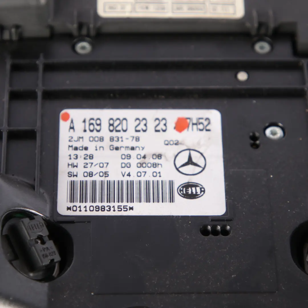 Mercedes W169 W245 Lampka Panel Podsufitki Oświetlenie Kabiny - SKU A1698202323 - Numer Części A1698202323