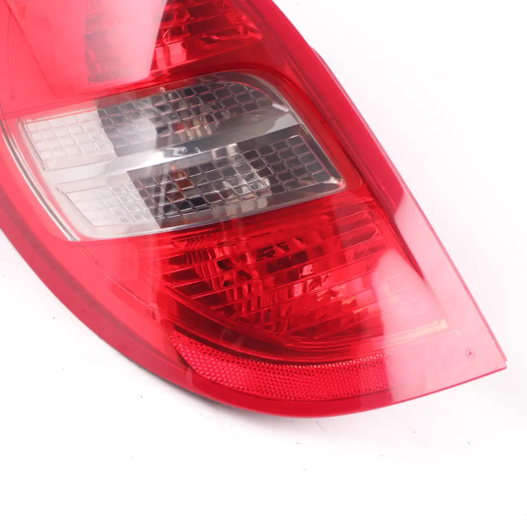 Rückleuchte Mercedes W169 Links Rücklicht Seitenwand für mit Teilenummer A1698202964 Rückleuchte Mercedes W169 Links Rücklicht Seitenwand - SKU A1698202964-1 - Teilenummer A1698202964