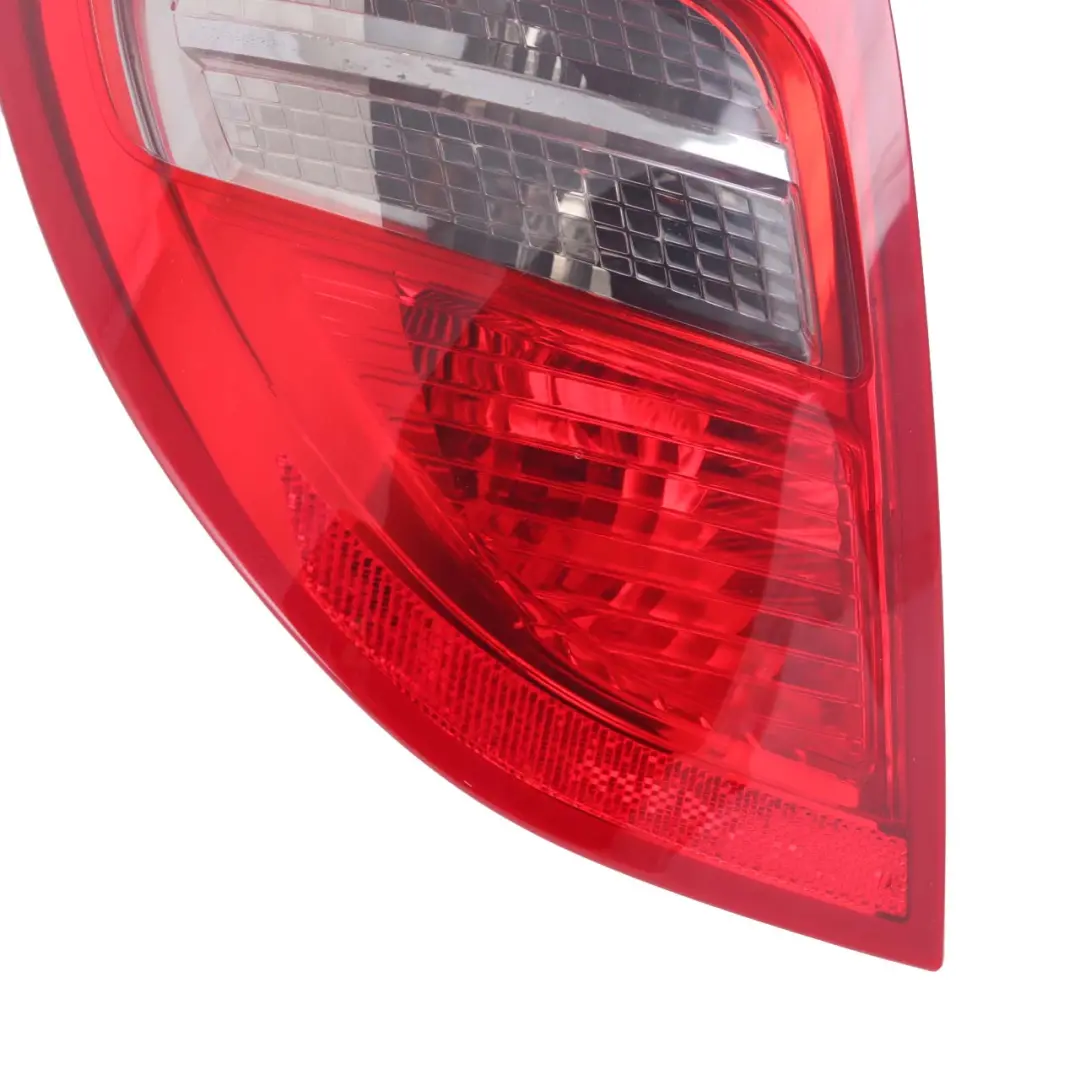 Mercedes W169 Hinten Links Rücklicht Lampe Seite Panel - SKU A1698202964 - Teilenummer A1698202964
