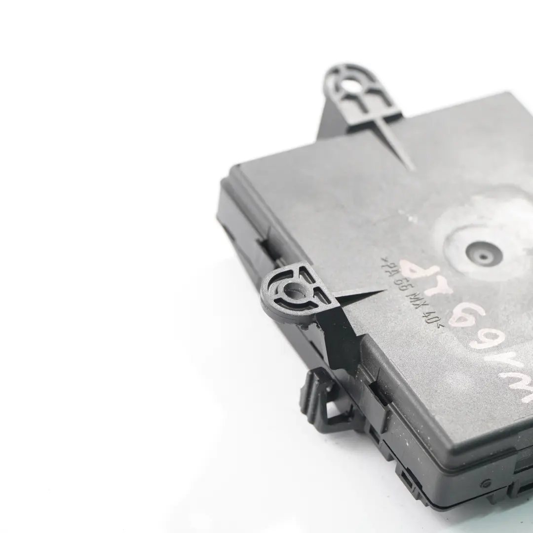 Módulo puerta Mercedes W169 W245 Unidad control delantera izquierda para con número de pieza A1698202985 Módulo puerta Mercedes W169 W245 Unidad control delantera izquierda - SKU A1698202985 - Número de pieza A1698202985