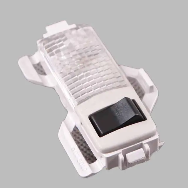 Luz Techo Luz Interior Trasera Derecha Superior para Mercedes W169 W245 con número de pieza A1698204401 Mercedes W169 W245 Luz Techo Luz Interior Trasera Derecha Superior - SKU A1698204401 - Número de pieza A1698204401