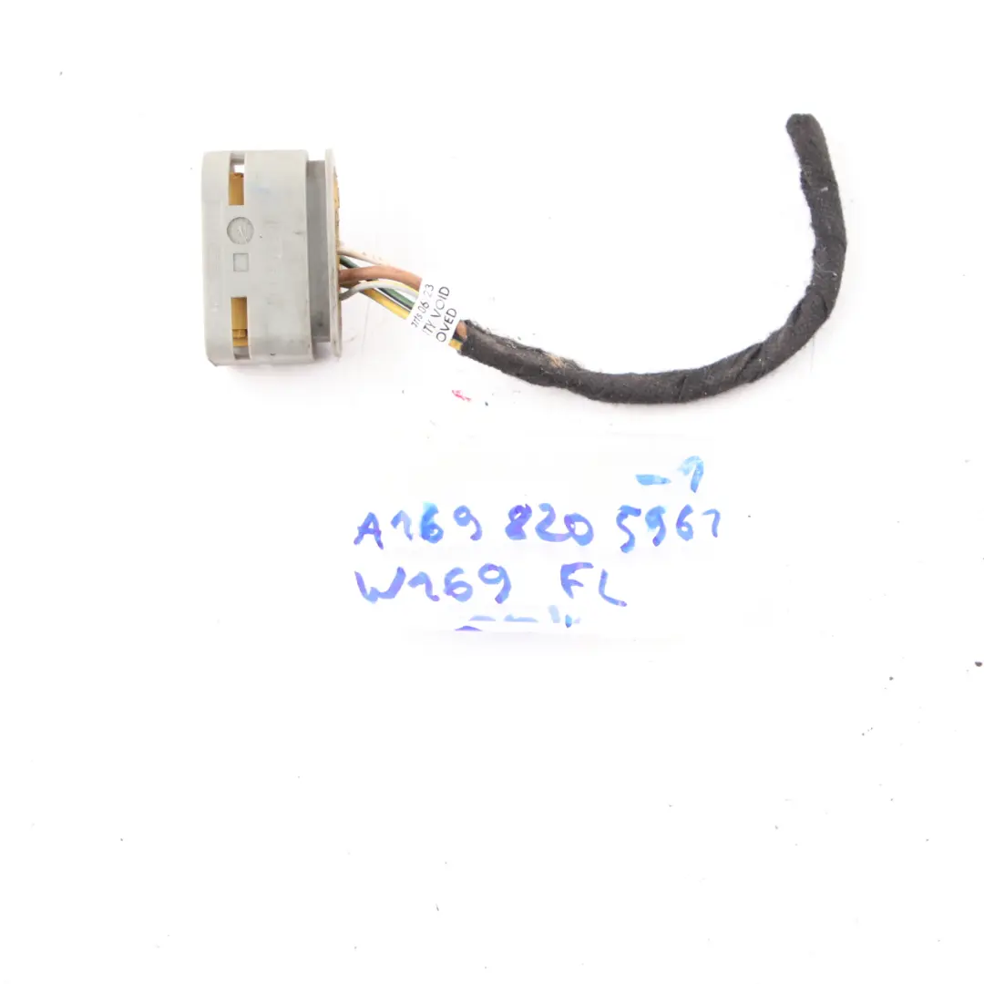 Mercedes W169 Phare avant gauche Fiche de câblage Prise A0525456026 - SKU A1698205961-1 - Numéro de pièce A1698205961