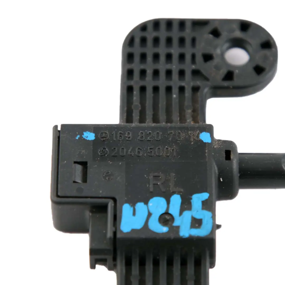 Halterung für Zierleistenhalterung für Mercedes W245 mit Teilenummer A1698207010 Mercedes W245 Halterung für Zierleistenhalterung - SKU A1698207010 - Teilenummer A1698207010