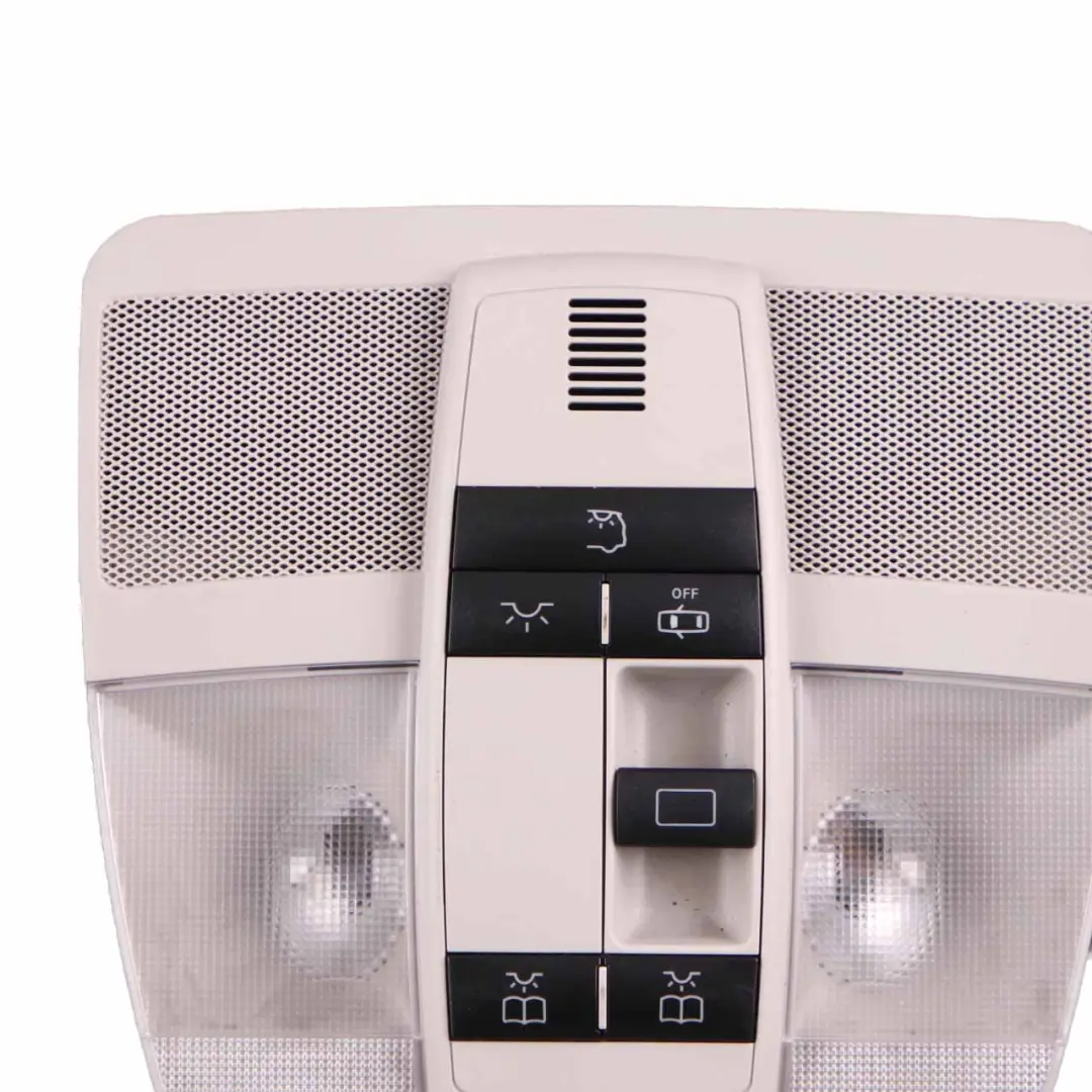 Lampa Oświetlenie Podsufitki Panel Szara do Mercedes W169 W245 o numerze A1698209701 Mercedes W169 W245 Lampa Oświetlenie Podsufitki Panel Szara - SKU A1698209701 - Numer Części A1698209701