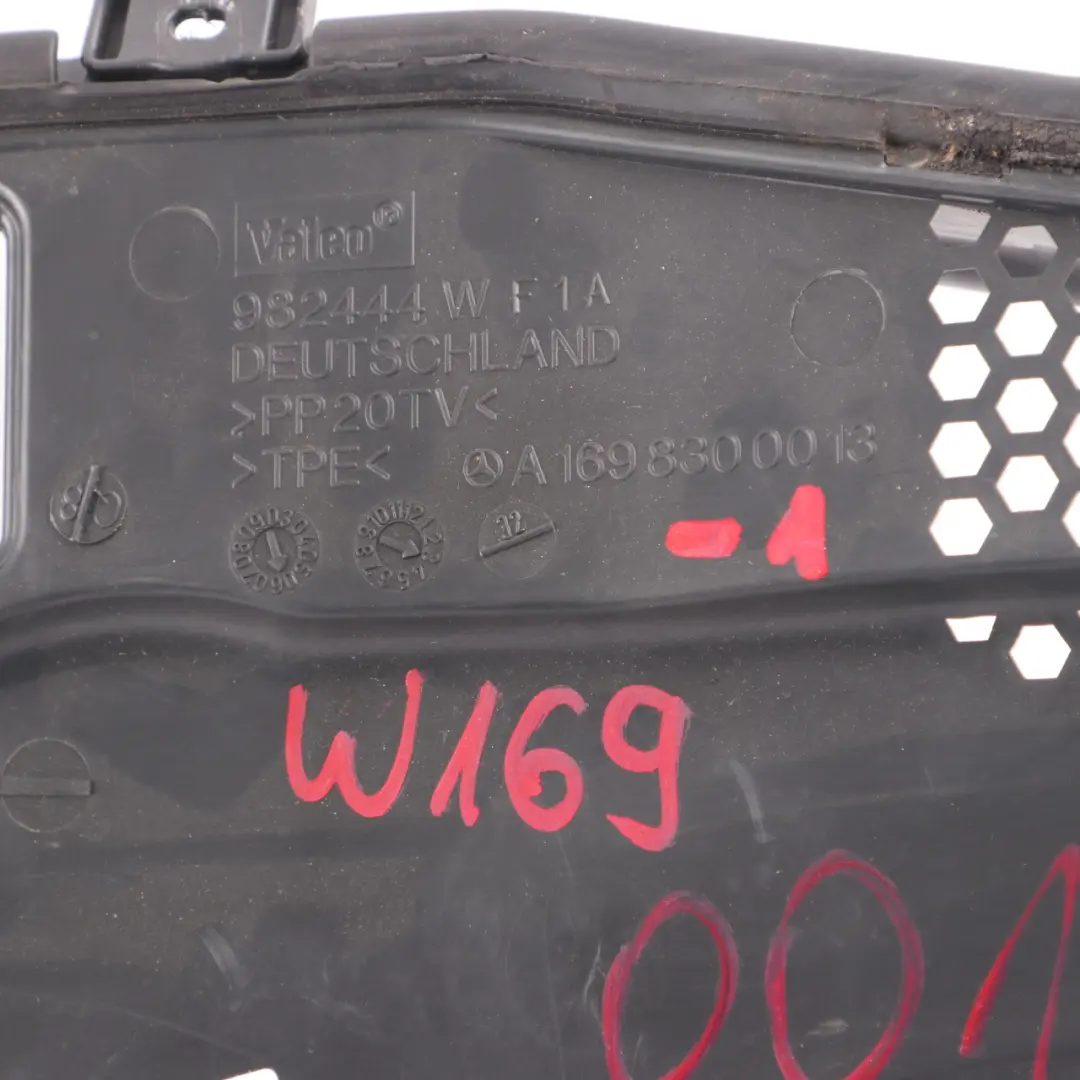 Embellecedor Limpiaparabrisas Panel Lateral Parabrisas para Mercedes W169 con número de pieza A1698300013 Mercedes W169 Embellecedor Limpiaparabrisas Panel Lateral Parabrisas - SKU A1698300013-1 - Número de pieza A1698300013