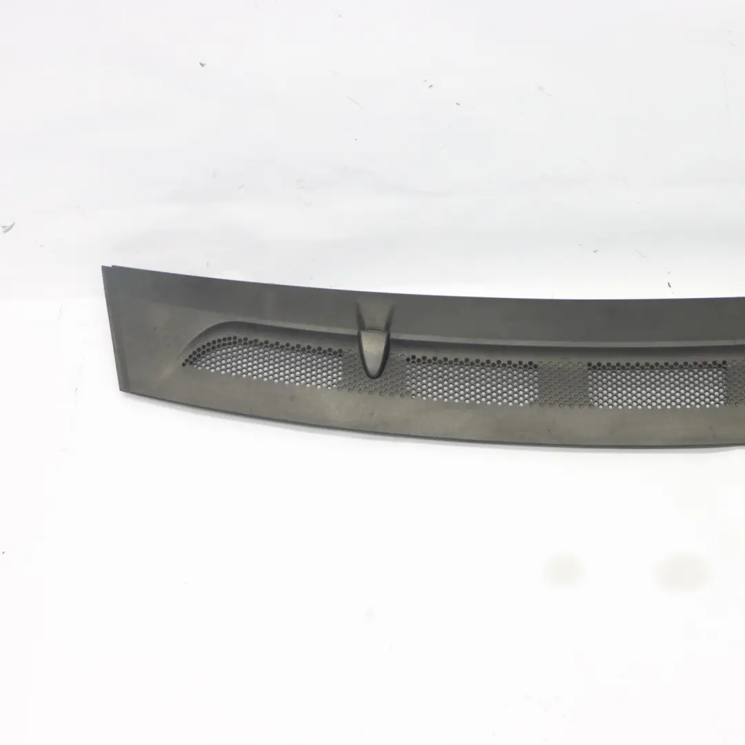 Presa D'Aria Per Parabrezza Mercedes W169 W245 Griglia Anteriore per con numero di parte A1698360018 Presa D'Aria Per Parabrezza Mercedes W169 W245 Griglia Anteriore - SKU A1698360018 - Numero di parte A1698360018