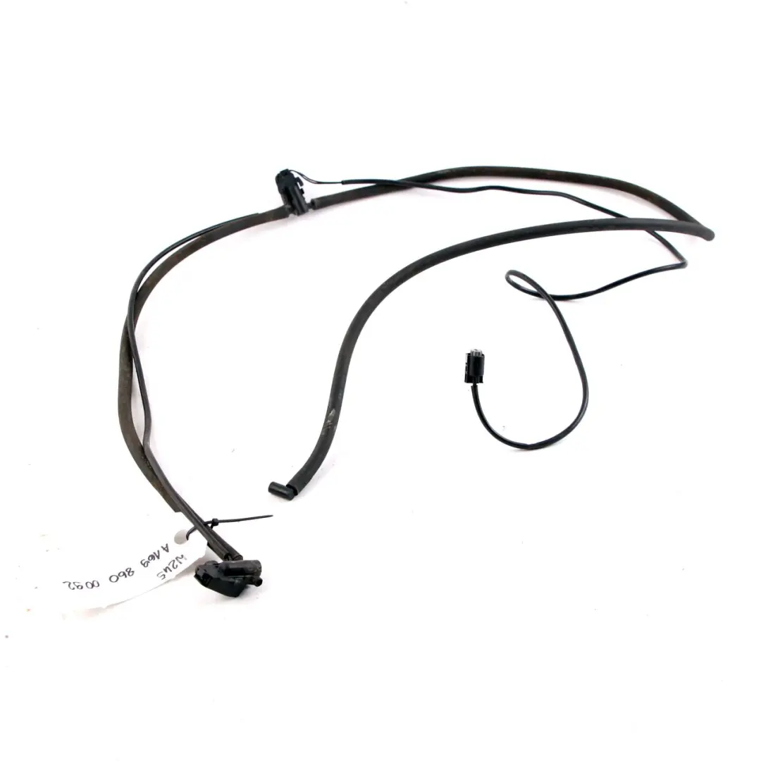 Mercedes-Benz A B Class W169 W245 Windscreen Window Washer Hose to with Part number A1698600092 Mercedes-Benz A B Class W169 W245 Windscreen Window Washer Hose - SKU A1698600092 - Part number A1698600092