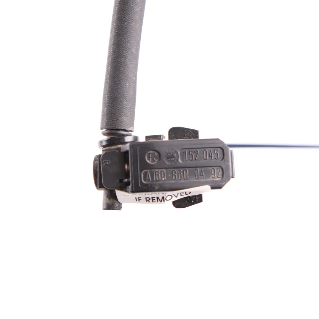 Juego de surtidores del lavaparabrisas delantero Mercedes W169 para con número de pieza A1698600492 Juego de surtidores del lavaparabrisas delantero Mercedes W169 - SKU A1698600492 - Número de pieza A1698600492