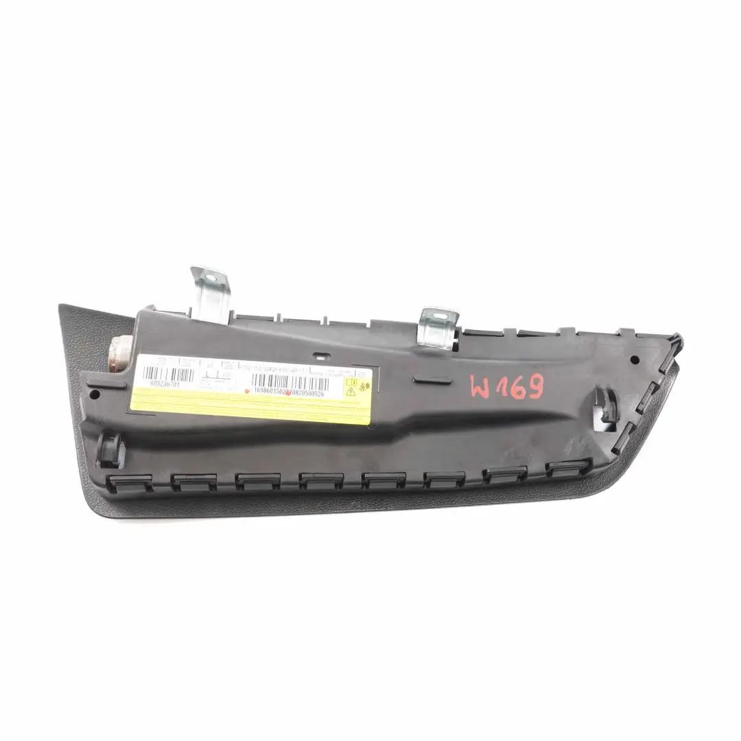 Module contrôle noir l'airbag du siège avant gauche pour Mercedes W169 à propos du numéro de pièce A1698601502 Mercedes W169 Module contrôle noir l'airbag du siège avant gauche - SKU A1698601502 - Numéro de pièce A1698601502