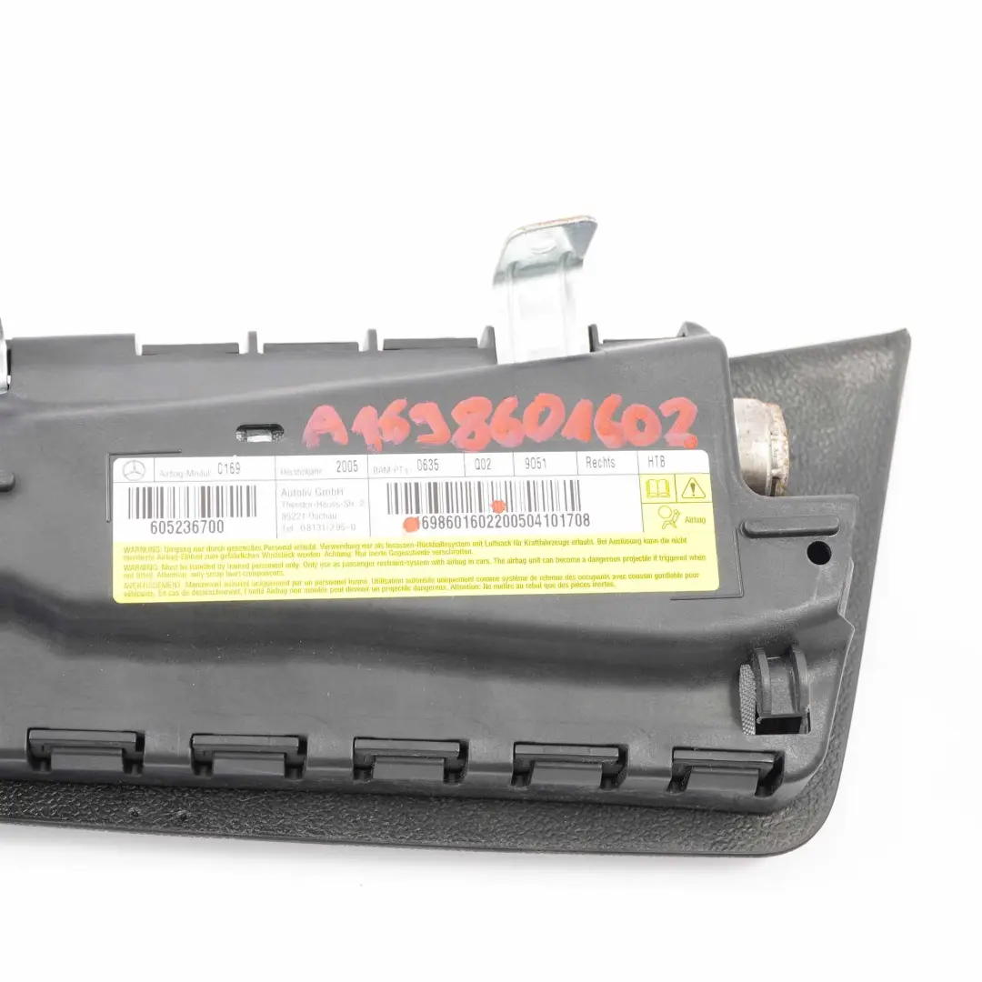 Sedile Anteriore Destro Airbag Laterale per Mercedes W169 con numero di parte A1698601602 Mercedes W169 Sedile Anteriore Destro Airbag Laterale - SKU A1698601602 - Numero di parte A1698601602