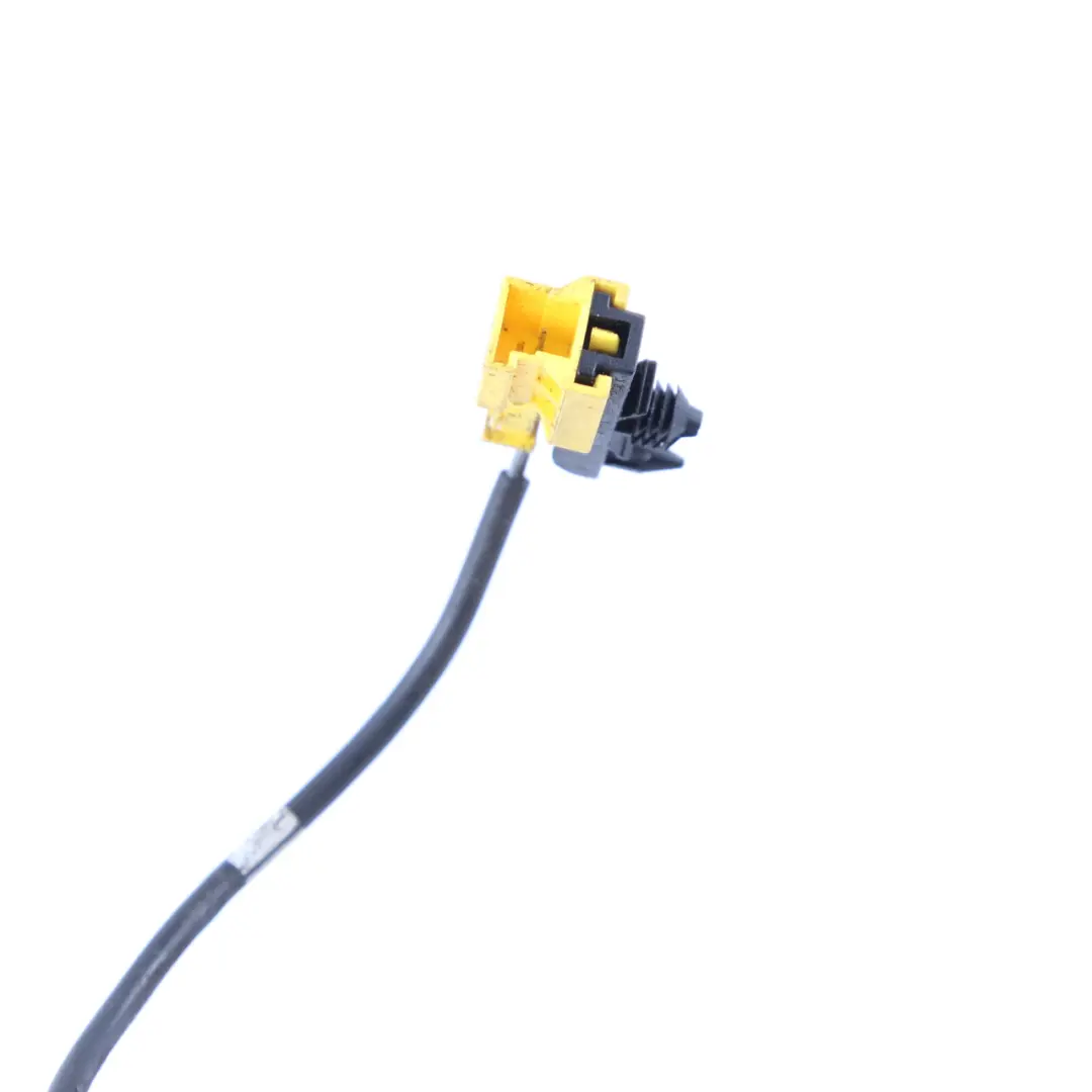 Centre Seat Belt Latch Buckle A1698603669 to Mercedes W169 W245 Rear with Part number A1698602669 Mercedes W169 W245 Rear Centre Seat Belt Latch Buckle A1698603669 - SKU A1698603669-1 - Part number A1698602669