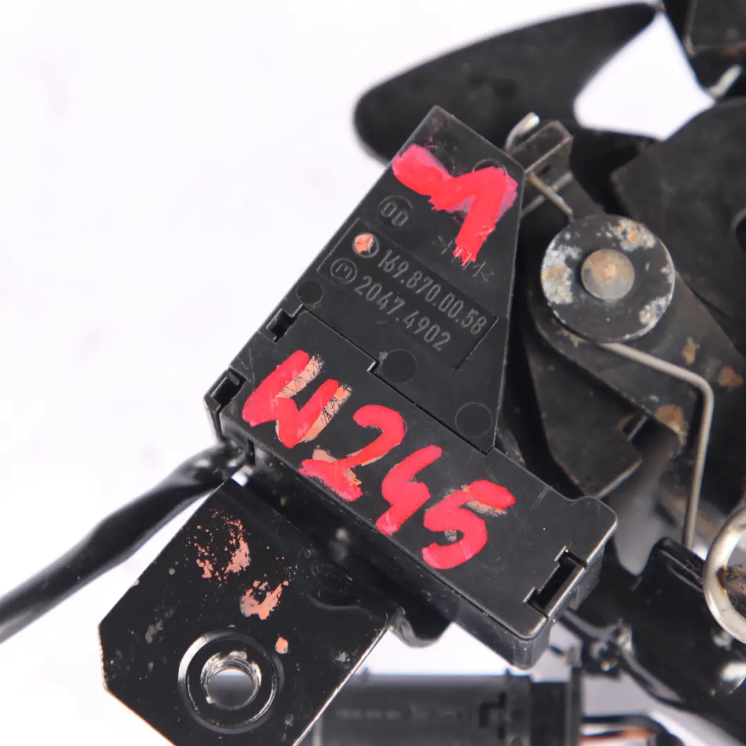 Haubenentriegelung Fronthaubengriff Schlossgriff für Mercedes W169 W245 mit Teilenummer A1698700058 Mercedes W169 W245 Haubenentriegelung Fronthaubengriff Schlossgriff - SKU A1698700058-1 - Teilenummer A1698700058