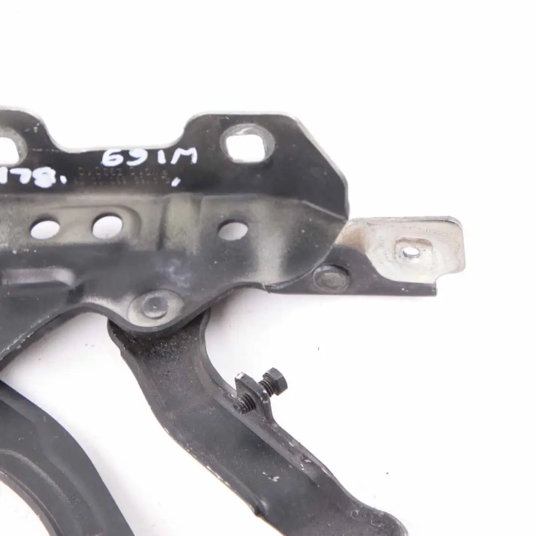 haube scharnier vorne rechts Schwarz für Mercedes W169 Motor mit Teilenummer A1698800228 Mercedes W169 Motor haube scharnier vorne rechts Schwarz - SKU A1698800228-BLK - Teilenummer A1698800228