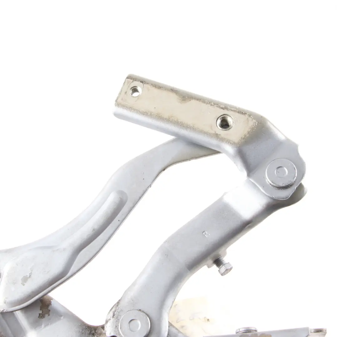 Capó Bisagra Delantera Derecha Horizon Azul 391 para Mercedes W169 con número de pieza A1698800228 Mercedes W169 Capó Bisagra Delantera Derecha Horizon Azul 391 - SKU A1698800228-HBL - Número de pieza A1698800228