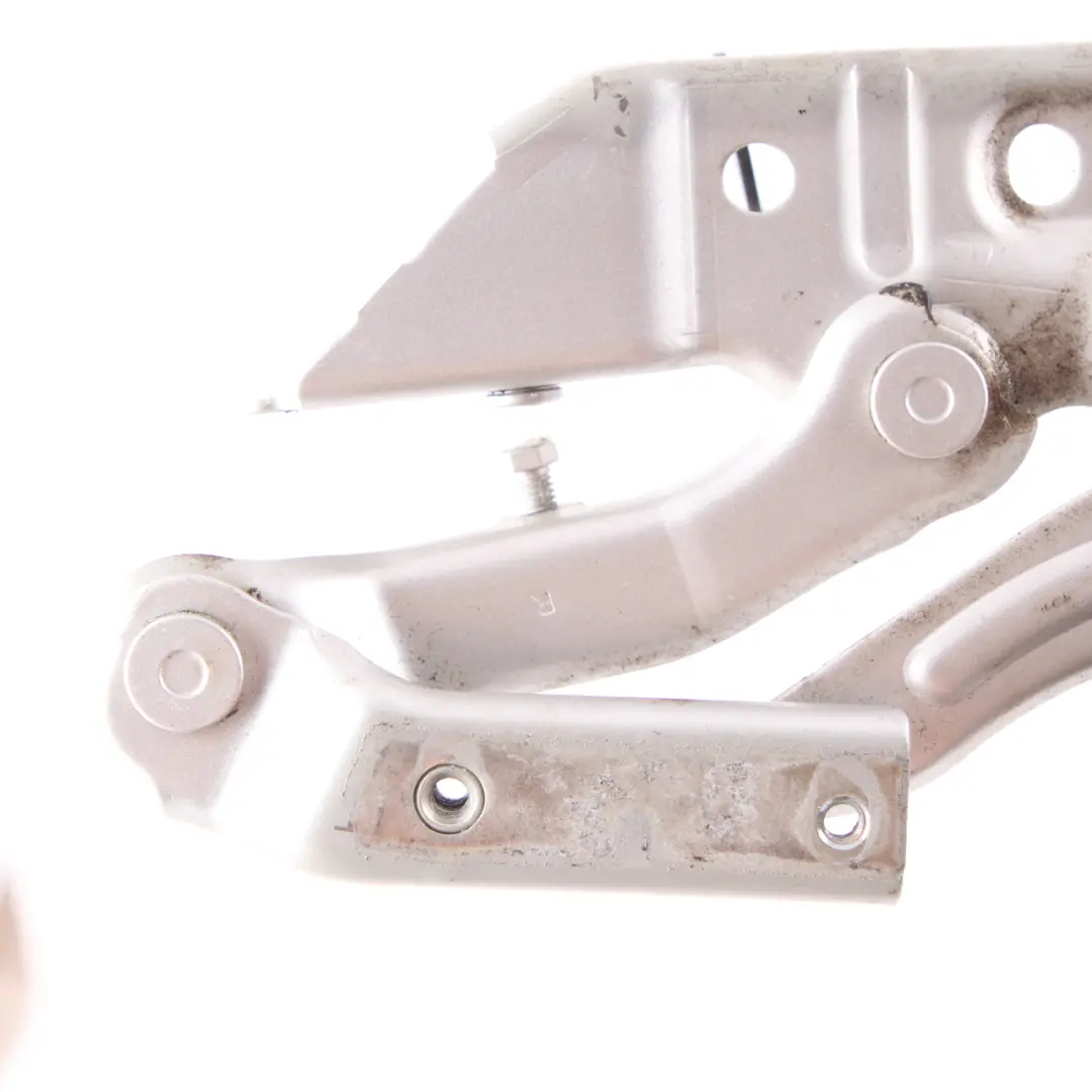 Scharnier Motorhaube Rechts Polarsilber Metallic - 783 für Mercedes W169 mit Teilenummer A1698800228 Mercedes W169 Scharnier Motorhaube Rechts Polarsilber Metallic - 783 - SKU A1698800228-RS - Teilenummer A1698800228