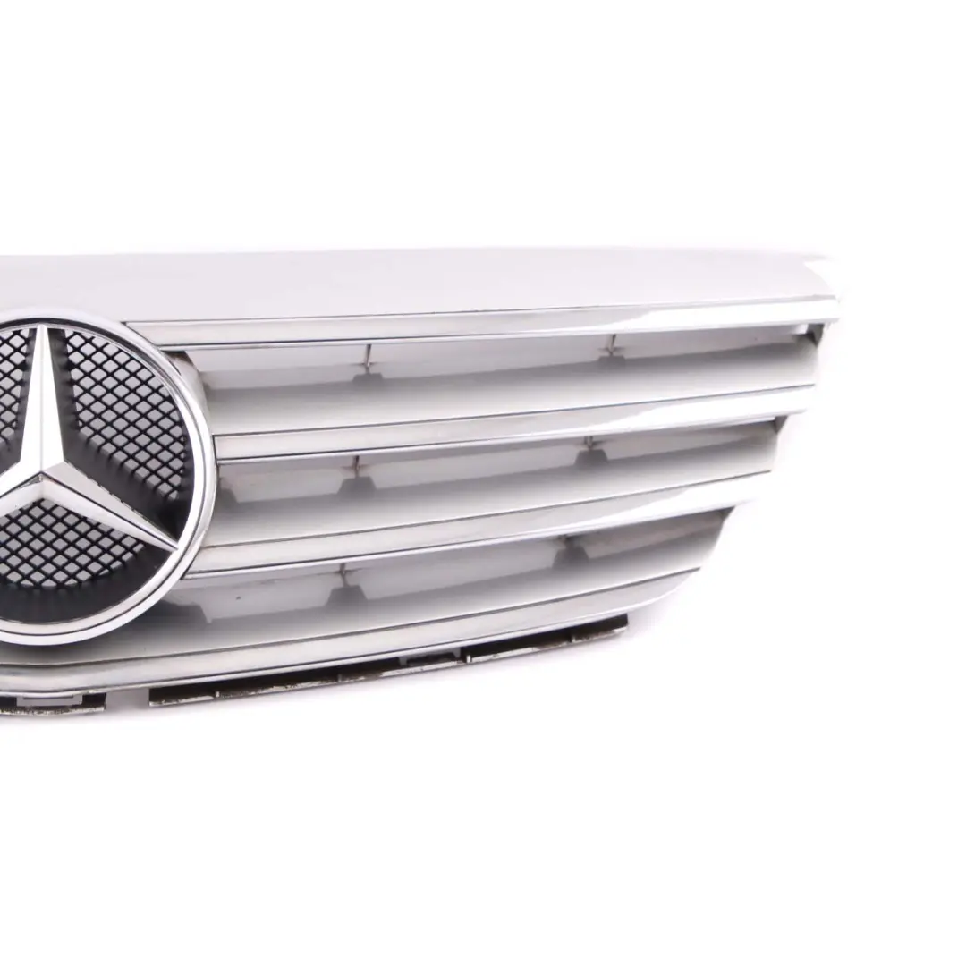 Panneau Garniture Capot Avant Calandre Poutre Calandre Chromé Mercedes W245 - SKU A1698800783-1 - Numéro de pièce A1698800783