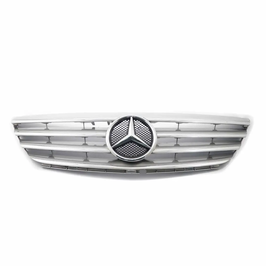 anteriore Bonnet Radiatore Griglia Fascio Pannello Argento Cromo per Mercedes W245 con numero di parte A1698800783 Mercedes W245 anteriore Bonnet Radiatore Griglia Fascio Pannello Argento Cromo - SKU A1698800783-2 - Numero di parte A1698800783