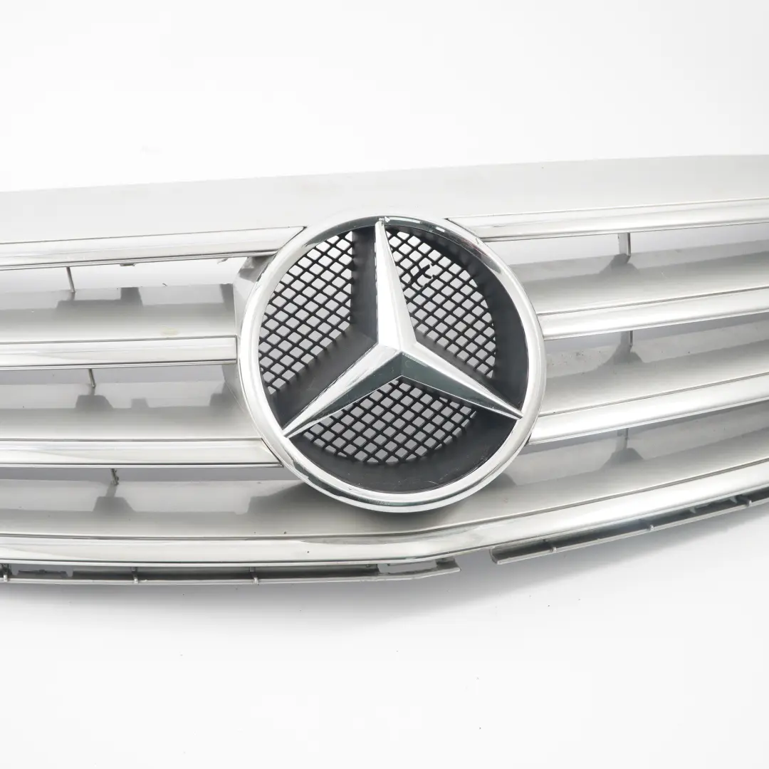 anteriore Bonnet Radiatore Griglia Fascio Pannello Argento Cromo per Mercedes W245 con numero di parte A1698800783 Mercedes W245 anteriore Bonnet Radiatore Griglia Fascio Pannello Argento Cromo - SKU A1698800783-2 - Numero di parte A1698800783