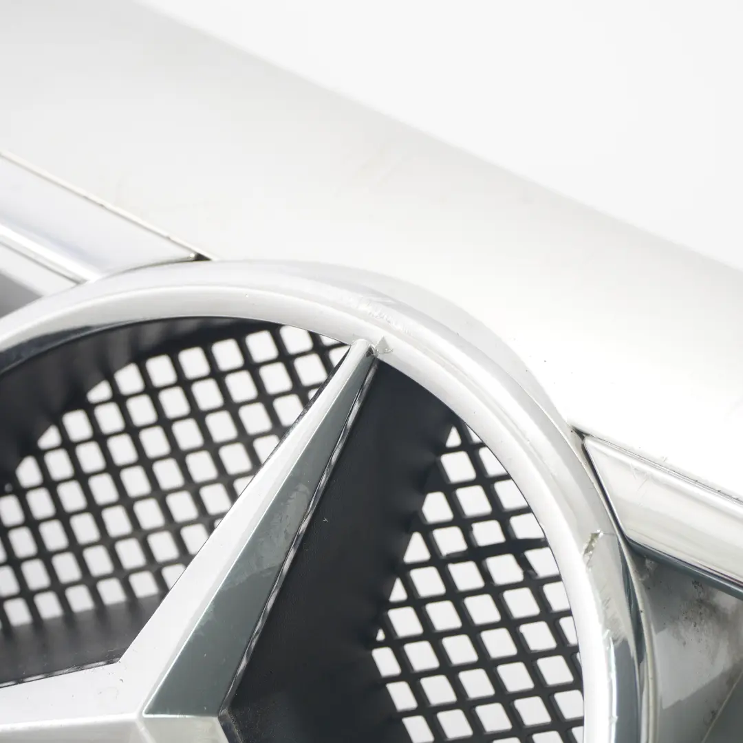 Mercedes W245 Capot avant Capot de radiateur Grille de radiateur Panneau chromé - SKU A1698800783-2 - Numéro de pièce A1698800783