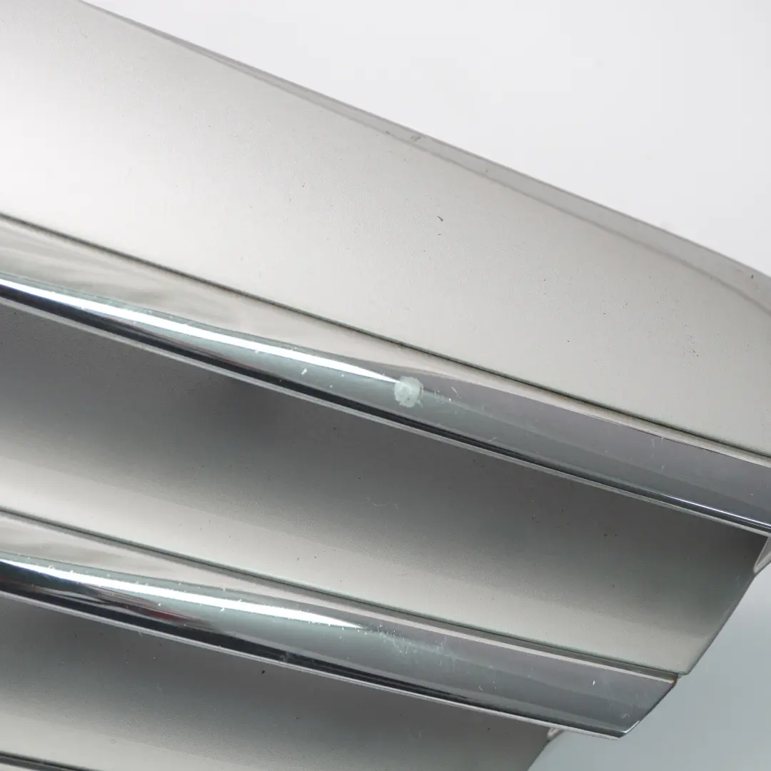 Grill Atrapa Zderzaka Przód Srebrna do Mercedes W245 o numerze A1698800783 Mercedes W245 Grill Atrapa Zderzaka Przód Srebrna - SKU A1698800783-2 - Numer Części A1698800783