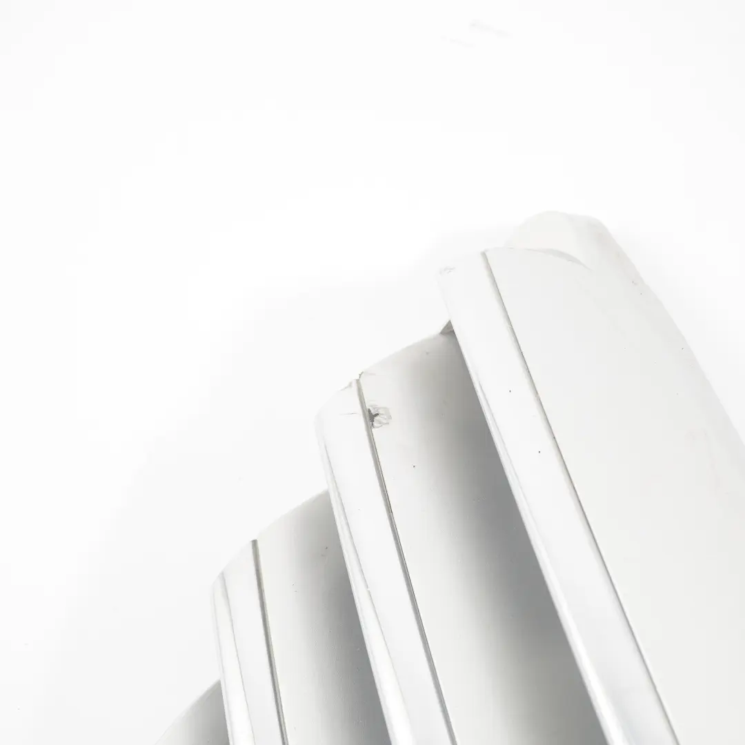 Capot avant Capot de radiateur Grille de radiateur Panneau chromé pour Mercedes W245 à propos du numéro de pièce A1698800783 Mercedes W245 Capot avant Capot de radiateur Grille de radiateur Panneau chromé - SKU A1698800783-2 - Numéro de pièce A1698800783