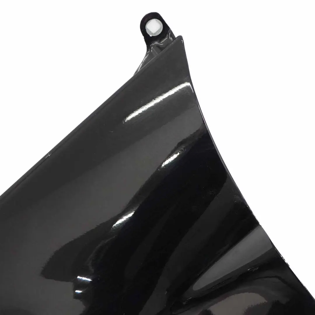 Pannello laterale parafango anteriore sinistro Cosmic Black - 191 per Mercedes W245 con numero di parte A1698800718 Mercedes W245 Pannello laterale parafango anteriore sinistro Cosmic Black - 191 - SKU A1698800918-KB1 - Numero di parte A1698800718