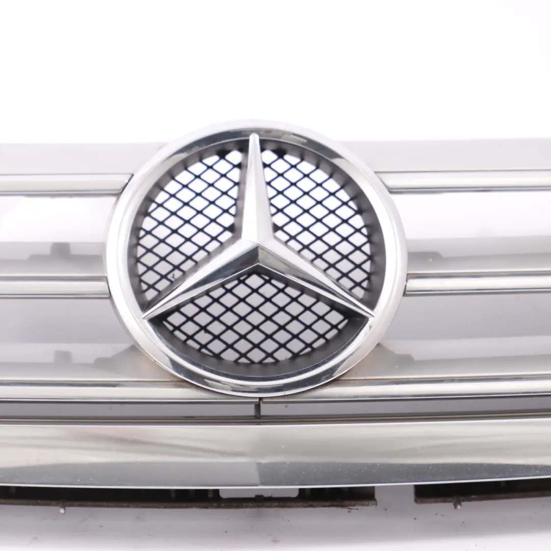 Grill Atrapa Zderzak Przód Chrom do Mercedes W169 o numerze A1698800983 Mercedes W169 Grill Atrapa Zderzak Przód Chrom - SKU A1698800983 - Numer Części A1698800983