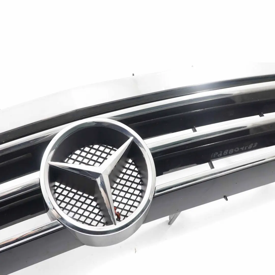 Grill Atrapa Przód do Mercedes W169 o numerze A1698801483 Mercedes W169 Grill Atrapa Przód - SKU A1698801483 - Numer Części A1698801483