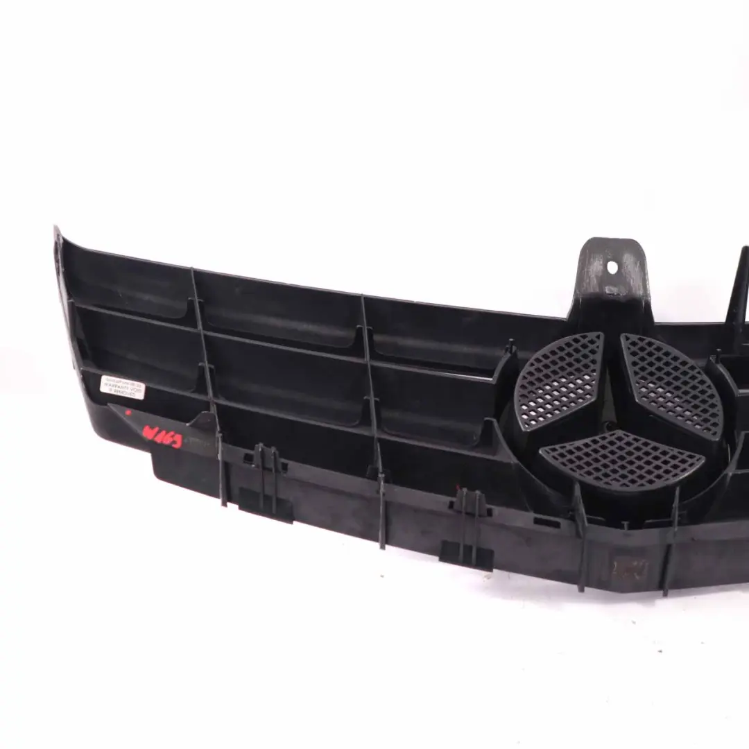 Grill Atrapa Kratka Zderzaka A1698881260 do Mercedes W169 o numerze A1698801583 Mercedes W169 Grill Atrapa Kratka Zderzaka A1698881260 - SKU A1698801583 - Numer Części A1698801583