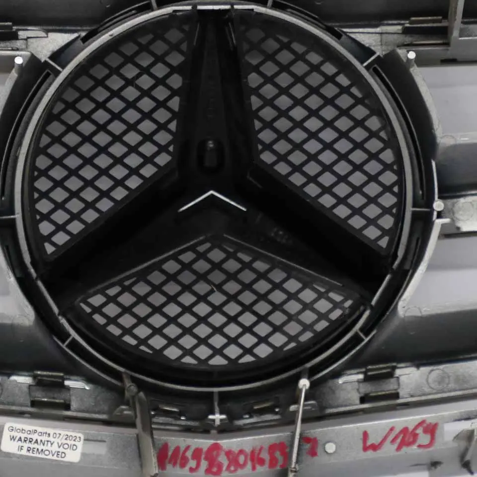 Cofano anteriore Griglia Radiatore Pannello copertura A1698881360 per Mercedes W169 con numero di parte A1698801683 Mercedes W169 Cofano anteriore Griglia Radiatore Pannello copertura A1698881360 - SKU A1698801683-1 - Numero di parte A1698801683
