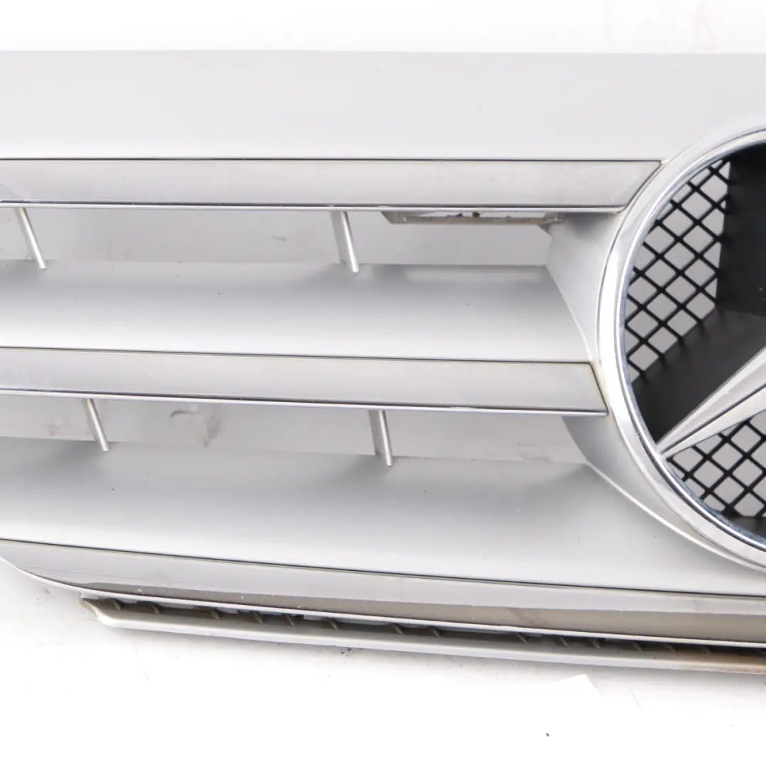 Mercedes W245 Capo Delantero Capo Radiador Rejilla Viga Embellecedor Plata Cromo - SKU A1698802183 - Número de pieza A1698802183