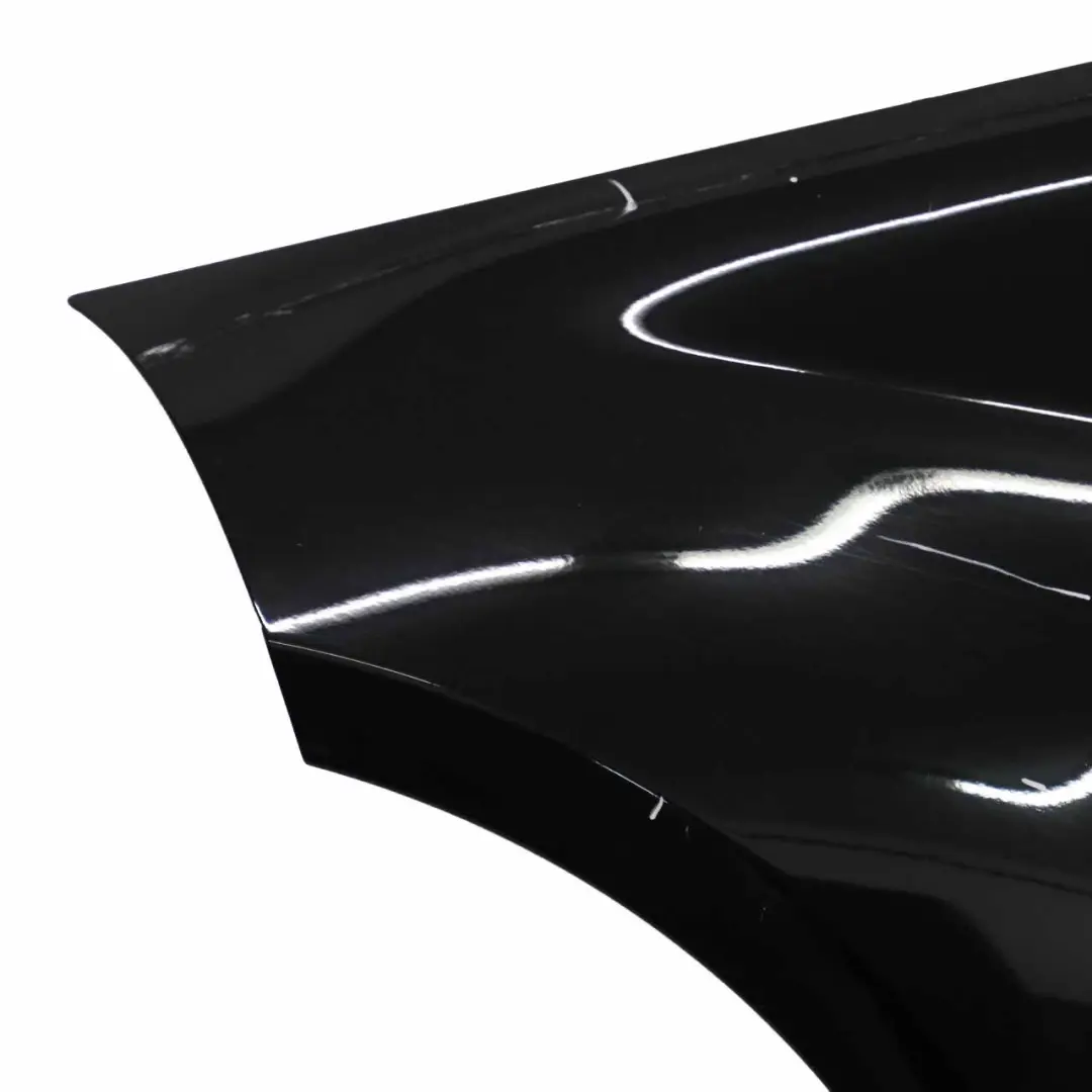 Pannello laterale anteriore sinistro parafango Kosmos Nero - 191 per Mercedes W169 con numero di parte A1698810101 Mercedes W169 Pannello laterale anteriore sinistro parafango Kosmos Nero - 191 - SKU A1698810101-KB2 - Numero di parte A1698810101