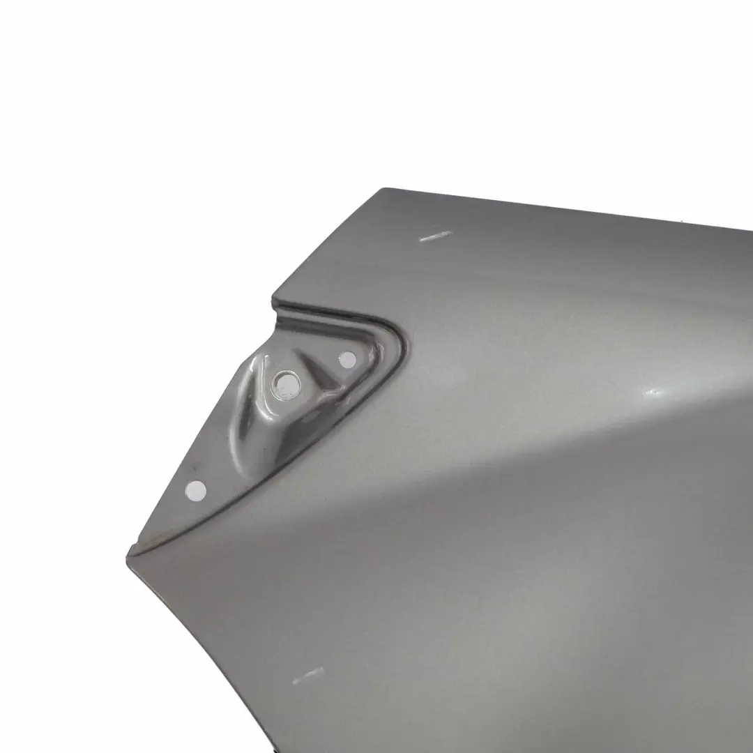 Pannello laterale anteriore destro parafango Mountain Grey - 787 per Mercedes W169 con numero di parte A1698810201 Mercedes W169 Pannello laterale anteriore destro parafango Mountain Grey - 787 - SKU A1698810201-MG1 - Numero di parte A1698810201