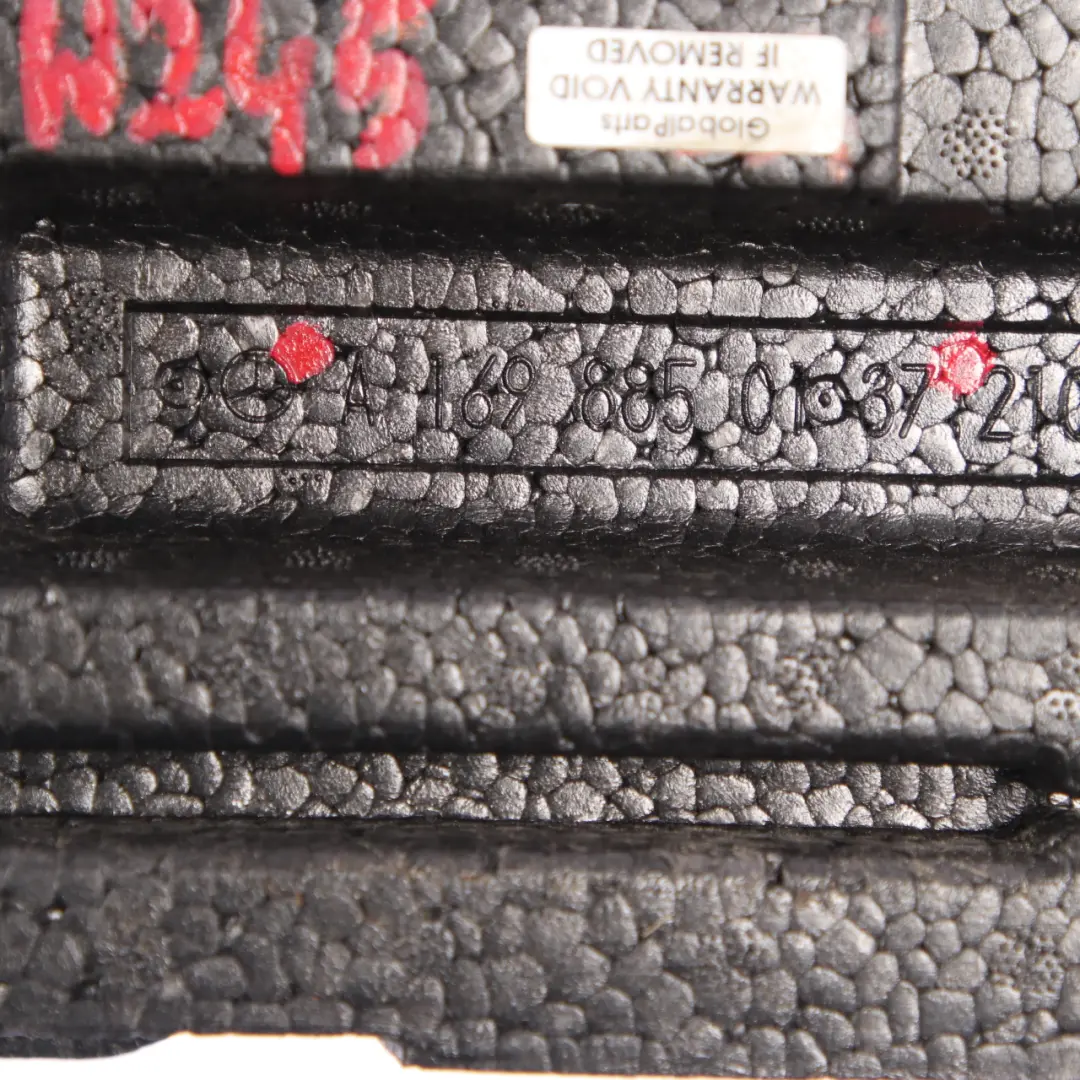 Absorber Piankowy Zderzaka Przedniego do Mercedes W245 o numerze A1698850137 Mercedes W245 Absorber Piankowy Zderzaka Przedniego - SKU A1698850137 - Numer Części A1698850137