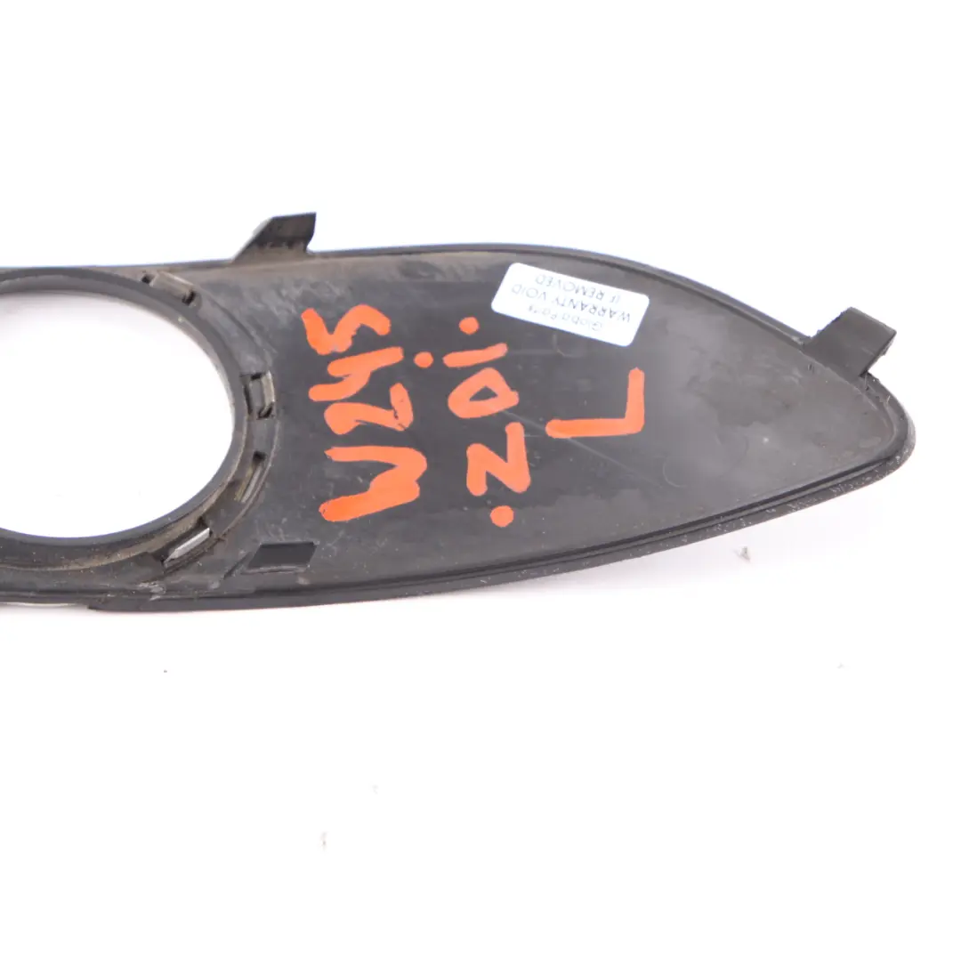 Parachoques Delantero Antiniebla Cubierta Izquierda para Mercedes W245 con número de pieza A1698851122 Mercedes W245 Parachoques Delantero Antiniebla Cubierta Izquierda - SKU A1698851122 - Número de pieza A1698851122