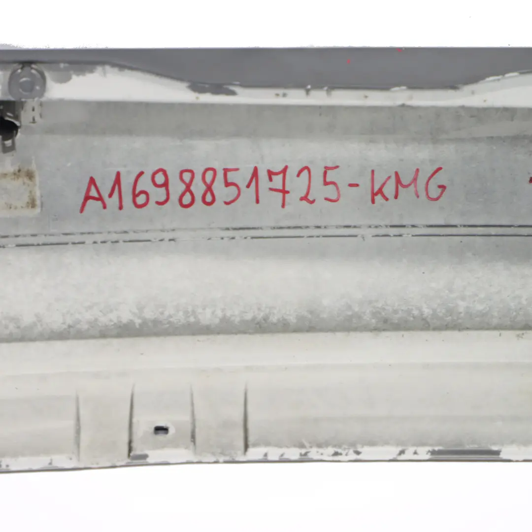 Zderzak Tylny Parktronic Comet Grey Metalik - 748 do Mercedes W169 o numerze A1698851725 Mercedes W169 Zderzak Tylny Parktronic Comet Grey Metalik - 748 - SKU A1698851725-KMG - Numer Części A1698851725