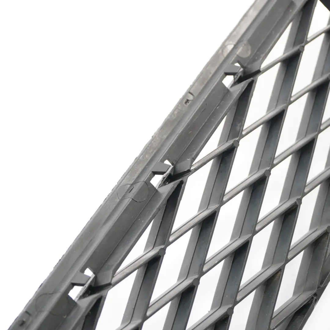 Mercedes W245 Grill Kratka Atrapa Zderzaka Przód - SKU A1698851922-1 - Numer Części A1698851922