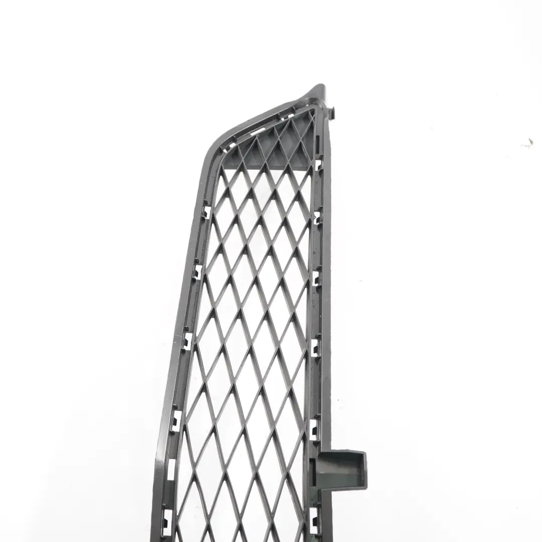 Mercedes W245 Coperchio paraurti anteriore griglia inferiore - SKU A1698851922-1 - Numero di parte A1698851922