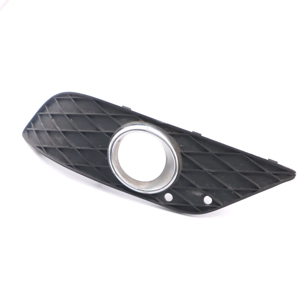 Pare-chocs avant Cache feu antibrouillard gauche pour Mercedes W245 à propos du numéro de pièce A1698852722 Mercedes W245 Pare-chocs avant Cache feu antibrouillard gauche - SKU A1698852722 - Numéro de pièce A1698852722