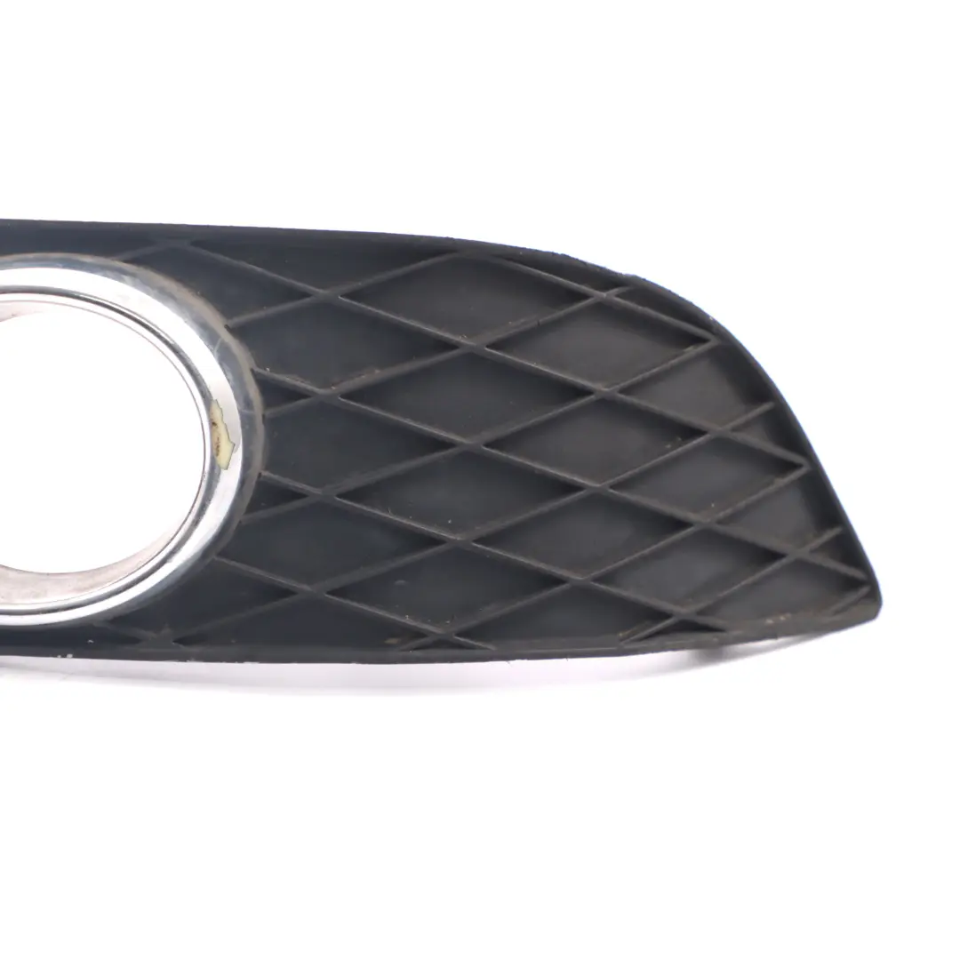 Mercedes W245 Parachoques Delantero Faro Antiniebla Tapa Derecho - SKU A1698852822-1 - Número de pieza A1698852822