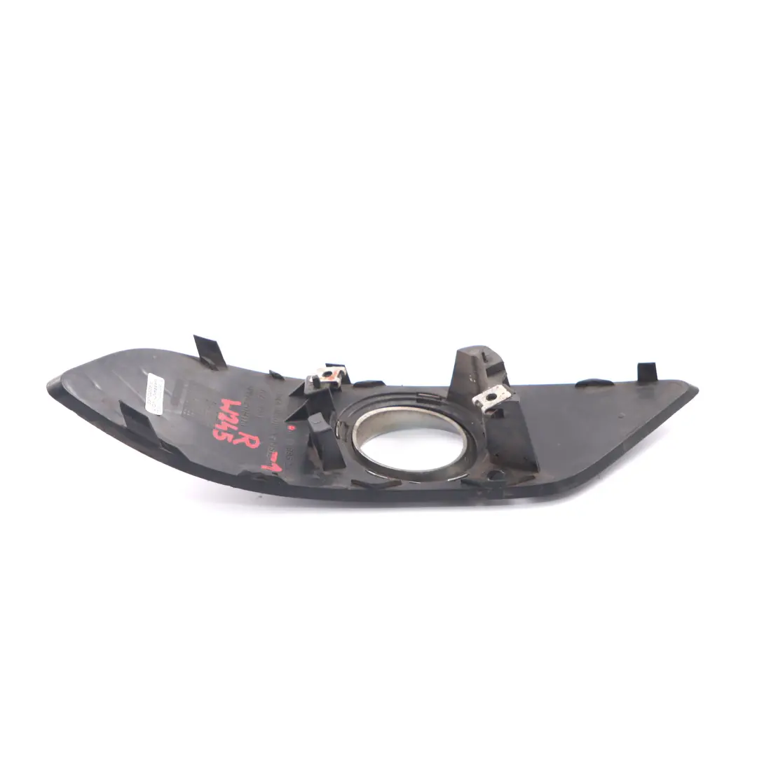 Mercedes W245 Parachoques Delantero Faro Antiniebla Tapa Derecho - SKU A1698852822-1 - Número de pieza A1698852822