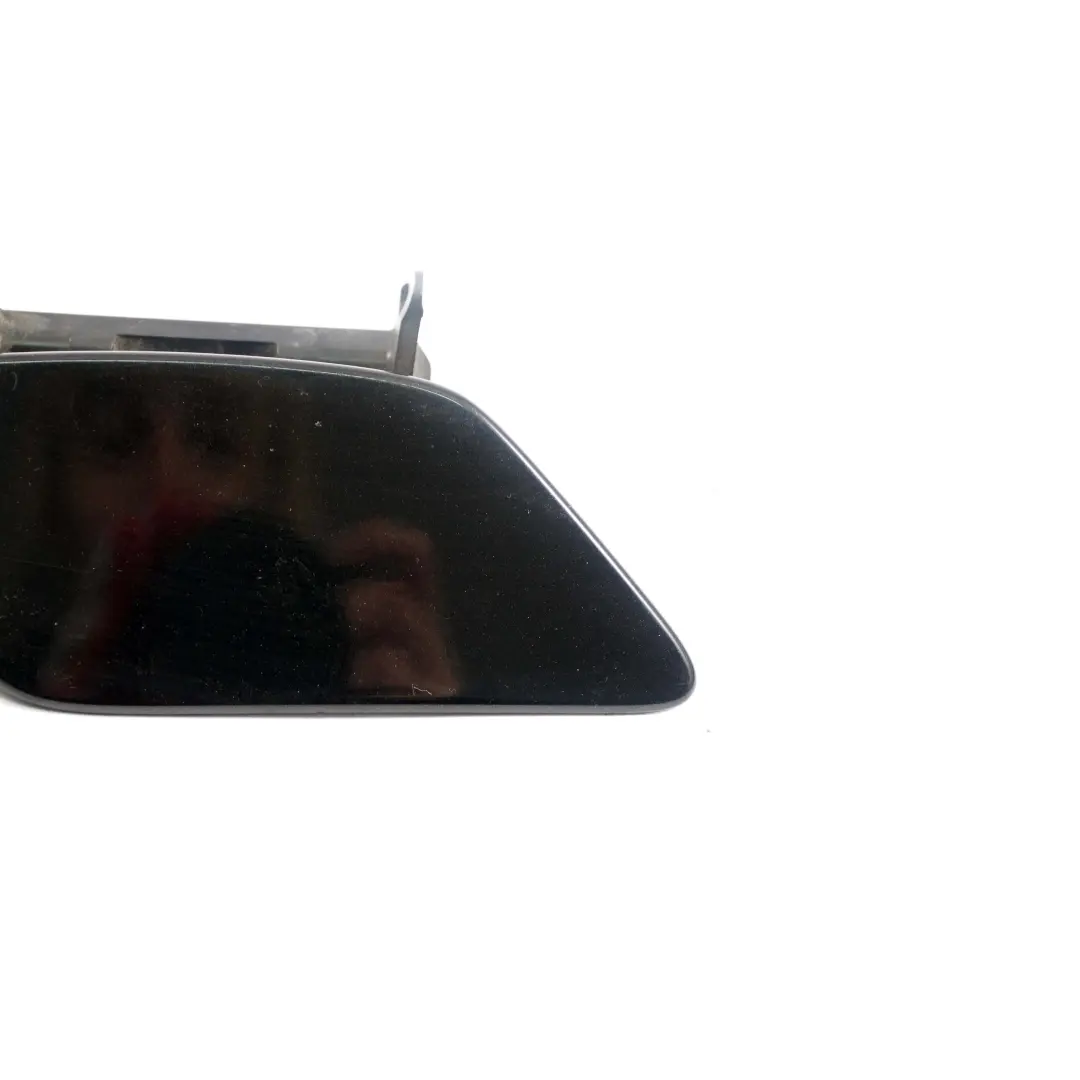 Mercedes-Benz A W169 Tapa Spray Boquilla Flap Derecha Kosmos Negro para con número de pieza A1698870425 Mercedes-Benz A W169 Tapa Spray Boquilla Flap Derecha Kosmos Negro - SKU A1698870425-KB - Número de pieza A1698870425