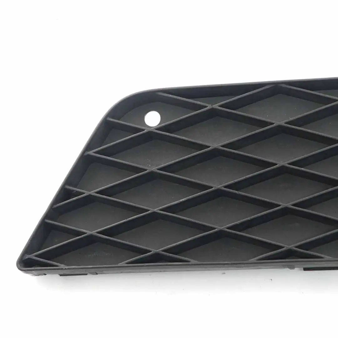 Phares antibrouillards pare-chocs avant couvercle lampe gauche pour Mercedes W169 à propos du numéro de pièce A1698870525 Mercedes W169 Phares antibrouillards pare-chocs avant couvercle lampe gauche - SKU A1698870525-1 - Numéro de pièce A1698870525