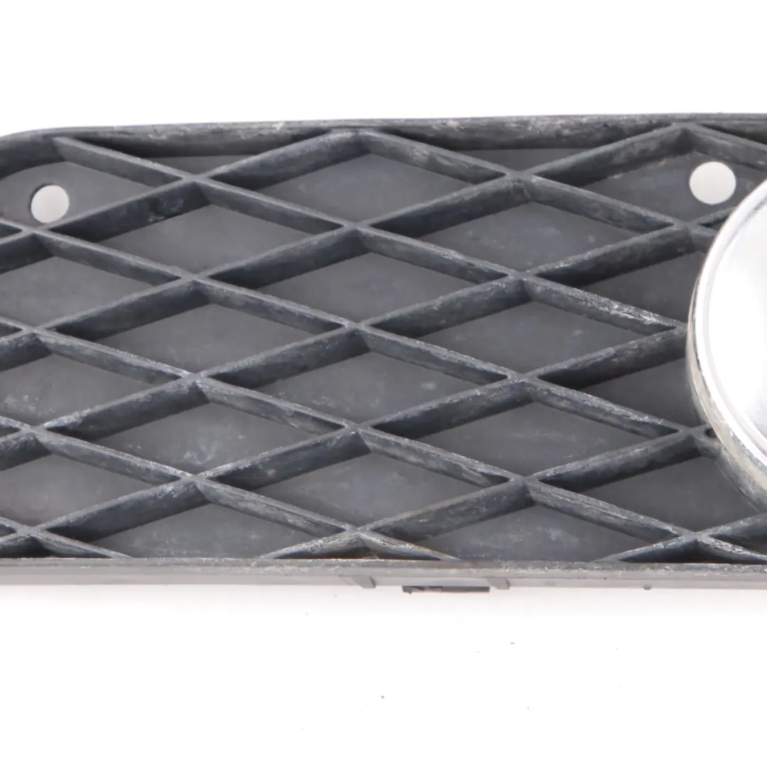 Nebelscheinwerfer Frontstoßstange Abdeckung Links für Mercedes W169 mit Teilenummer A1698870525 Mercedes W169 Nebelscheinwerfer Frontstoßstange Abdeckung Links - SKU A1698870525 - Teilenummer A1698870525