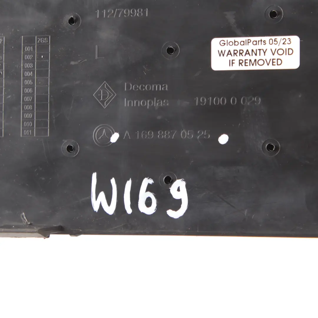 Mercedes W169 Phares antibrouillards chocs avant couvercle gauche - SKU A1698870525 - Numéro de pièce A1698870525