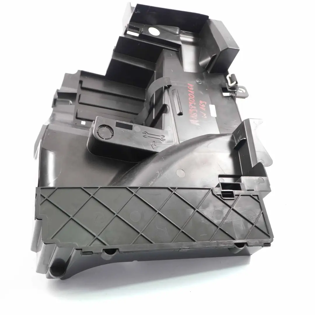 A-Klasse W169 Halter Halterung Verbandkasten Bordwerkzeug für Mercedes mit Teilenummer A1698900161 Mercedes A-Klasse W169 Halter Halterung Verbandkasten Bordwerkzeug - SKU A1698900161 - Teilenummer A1698900161