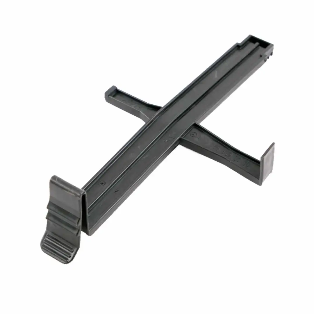 Support cofre Kit d'outils rangement appareils pour Mercedes W169 W245 à propos du numéro de pièce A1698990110 Mercedes W169 W245 Support cofre Kit d'outils rangement appareils - SKU A1698990110 - Numéro de pièce A1698990110