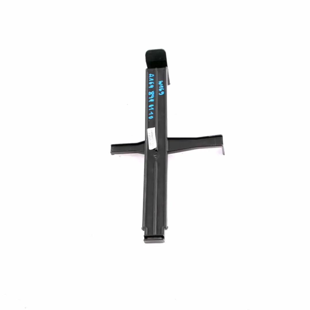 Support cofre Kit d'outils rangement appareils pour Mercedes W169 W245 à propos du numéro de pièce A1698990110 Mercedes W169 W245 Support cofre Kit d'outils rangement appareils - SKU A1698990110 - Numéro de pièce A1698990110