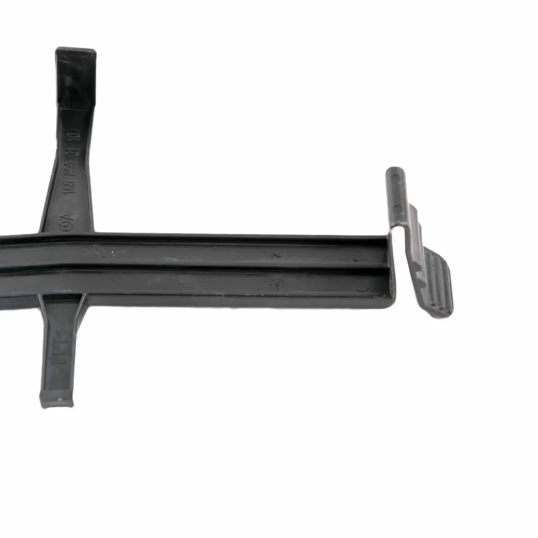 Mercedes W169 W245 Trunk Holder Tool Kit Dispositivo Almacenamiento - SKU A1698990110 - Número de pieza A1698990110